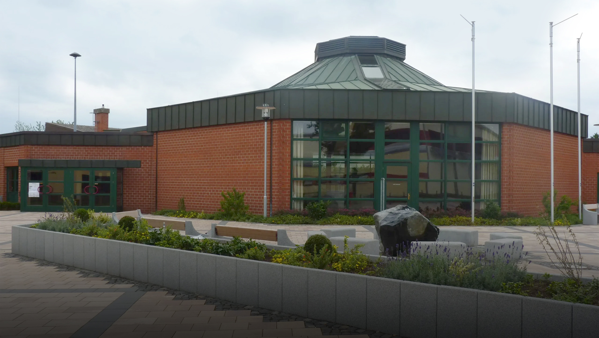 Adolf Reichwein Halle Eingang