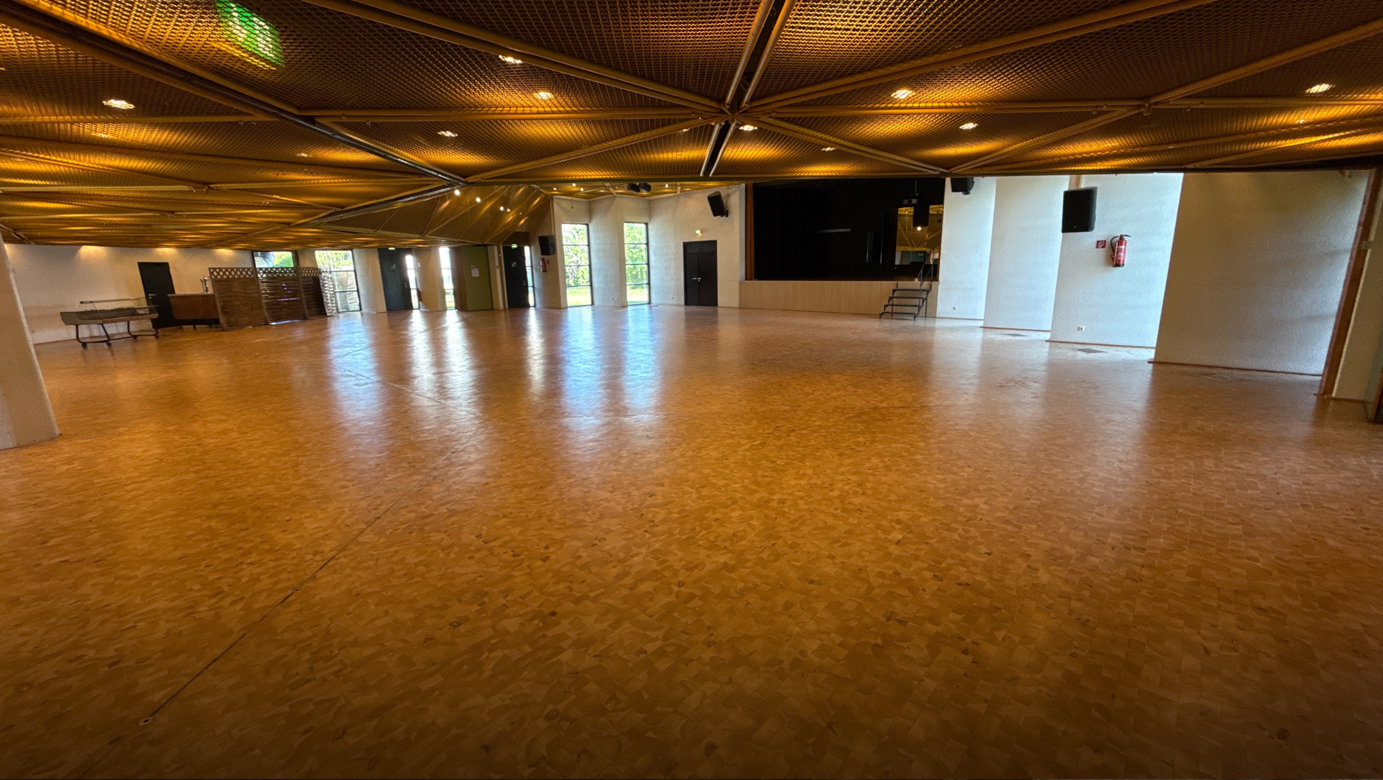 Bürgerhaus Rodheim Saal Bühne